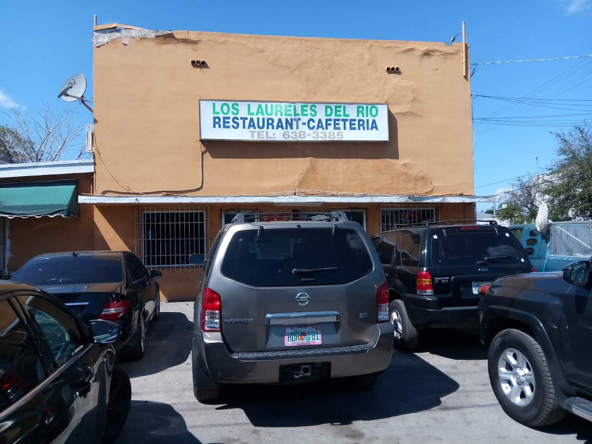 Los Laureles Del Rio